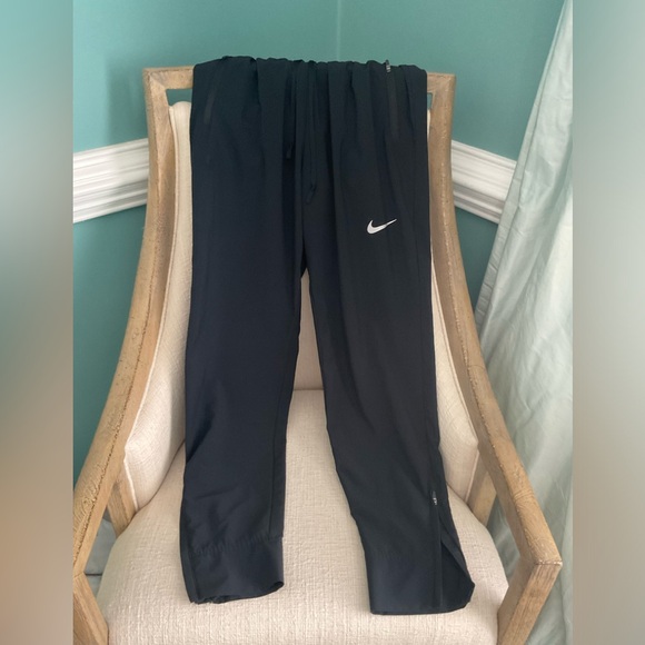 Black Nike Dri Fit long pant size medium - Picture 1 of 3
